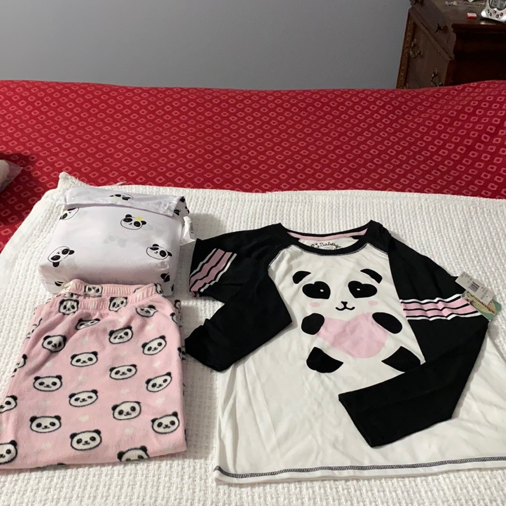 Panda PJs 12/14 and twin sheet set bundle